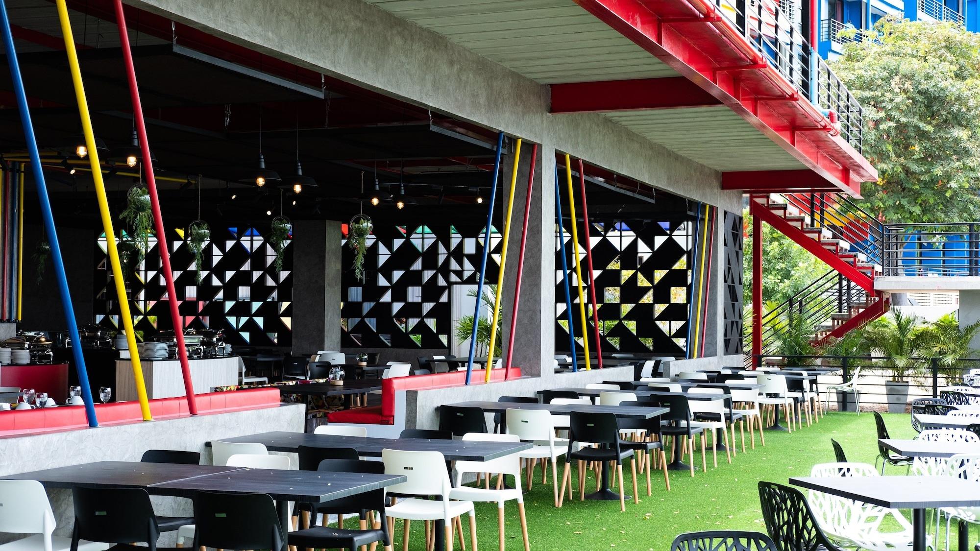 Play Phala Beach Rayong Ban Chang  Exterior photo