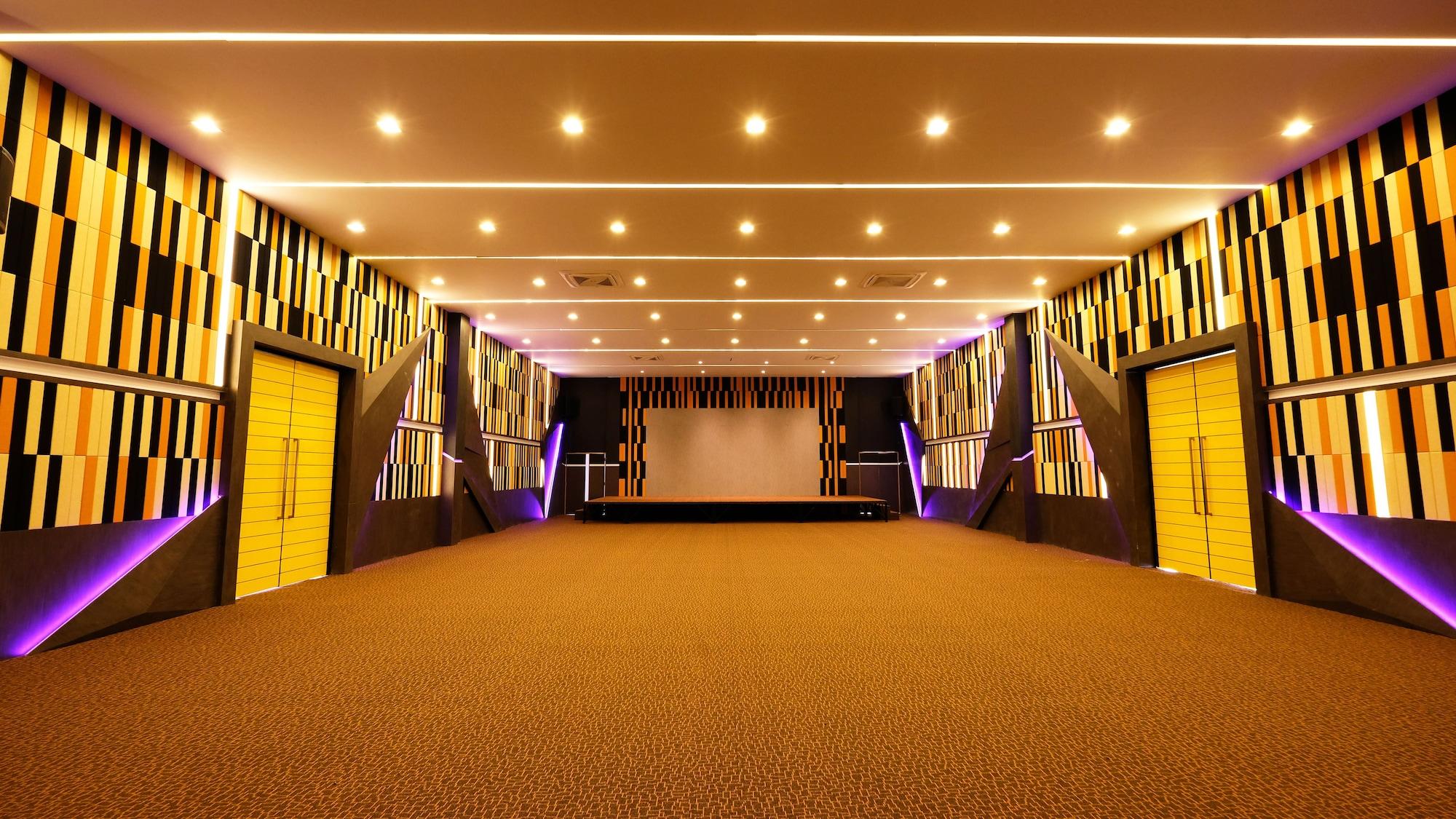 Play Phala Beach Rayong Ban Chang  Exterior photo